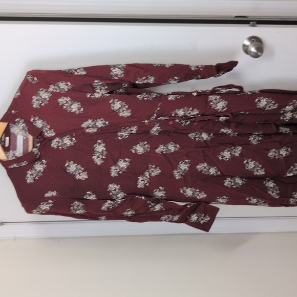 IN WEAR BURGUNDY FLORAL DRESS SIZE 10 - Picture 2 of 8